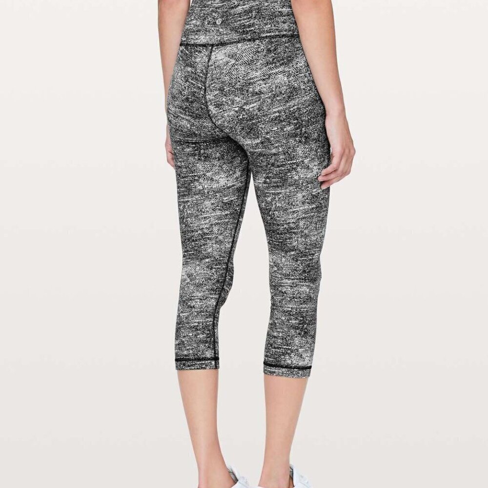 Lululemon Wunder Under Crop Hi-Rise 21" - Picture 2 of 11